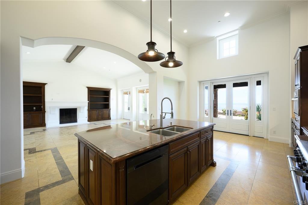 10 Dunes Blf - Photo 2 of 8