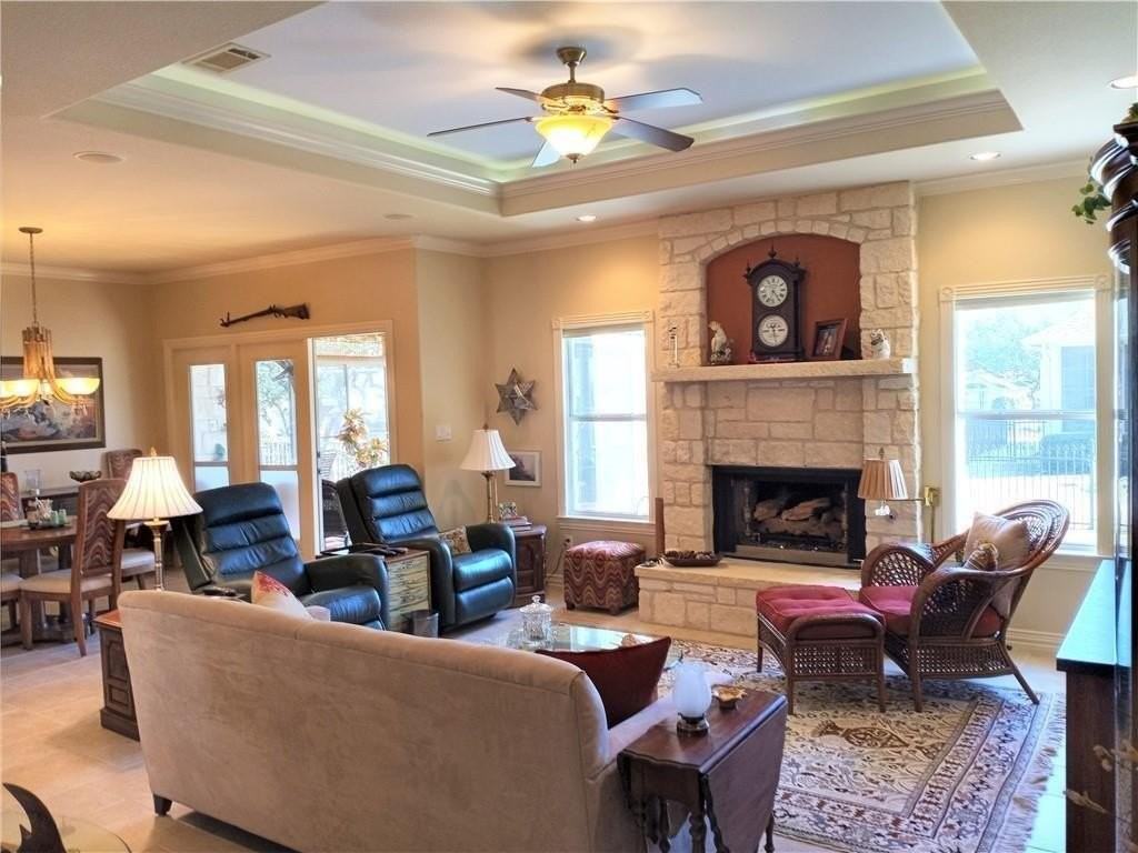 105 Terlingua Trl - Photo 2 of 20