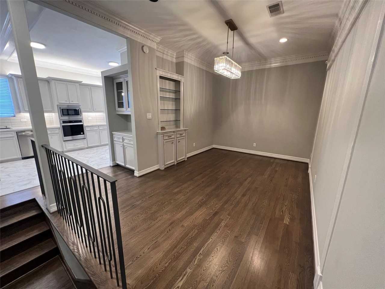 1516 Park St - Photo 5 of 48