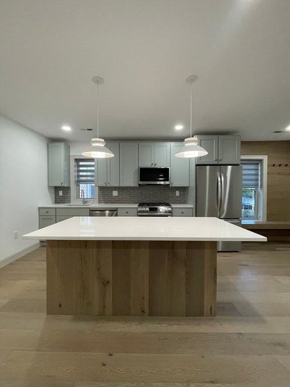 43 Saxton St - Photo 7 of 27