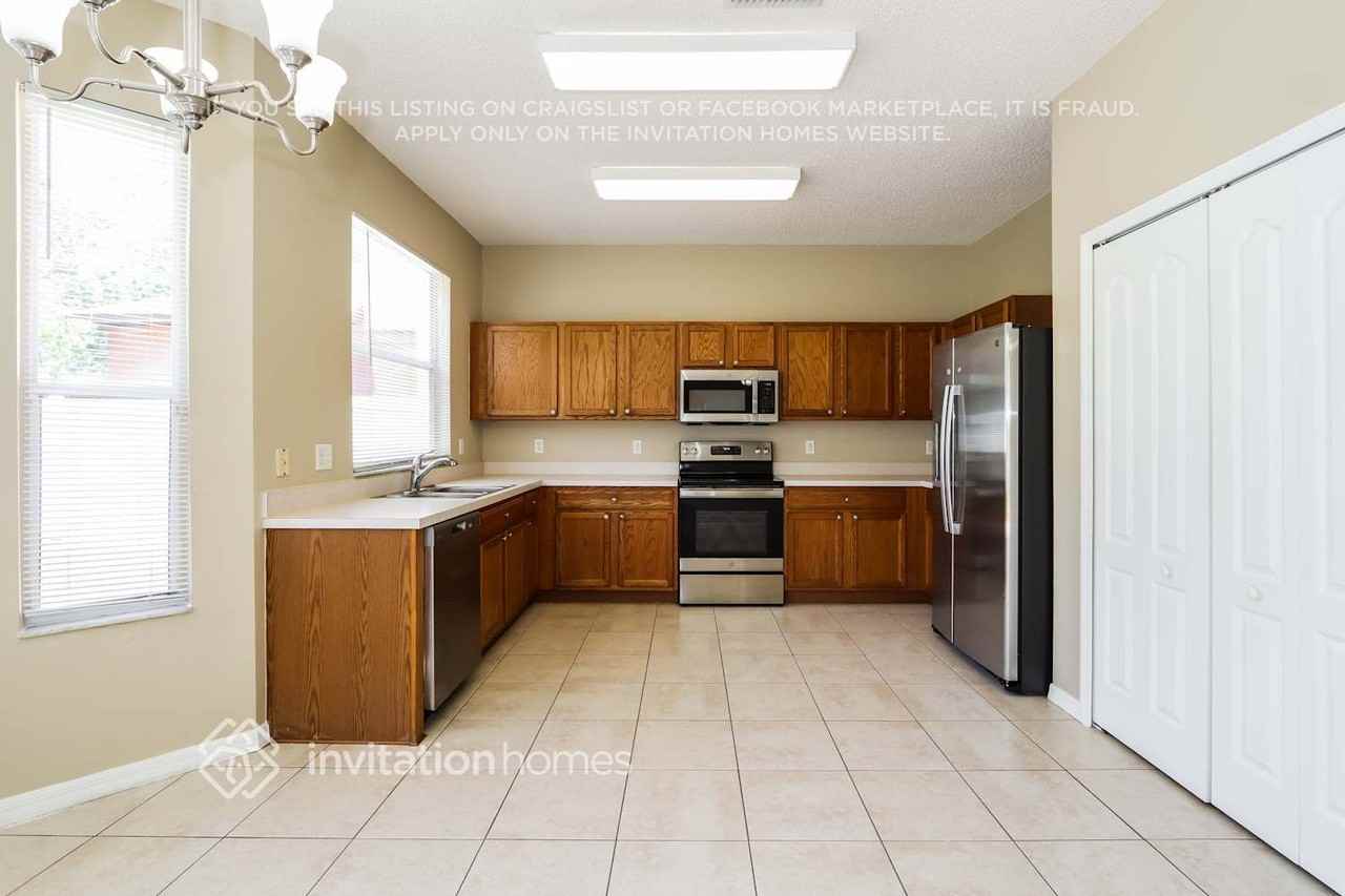 11429 Village Brook Dr - Photo 6 of 16