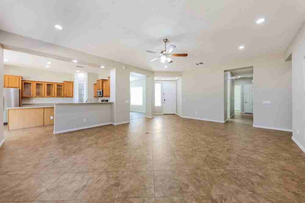 1812 E South Mountain Ave - Photo 5 of 16