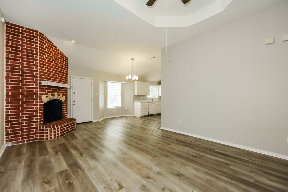 5117 Foard St - Photo 3 of 16