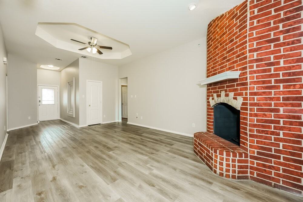 5117 Foard St - Photo 4 of 16