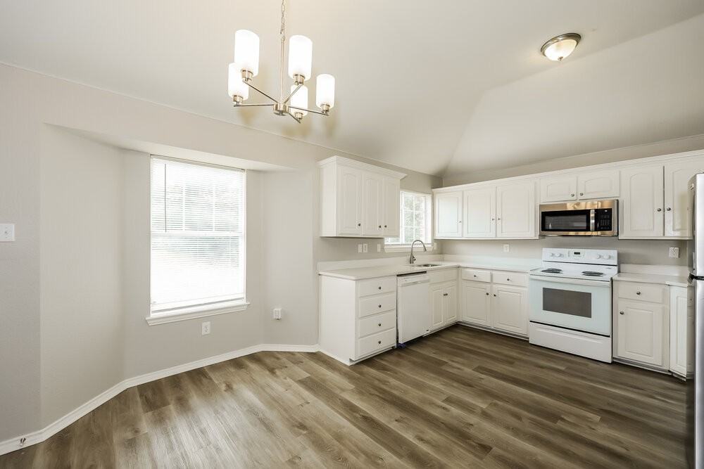 5117 Foard St - Photo 5 of 16