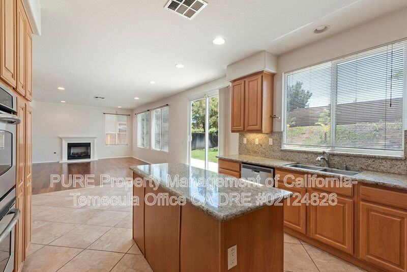 29723 Andromeda St - Photo 3 of 20