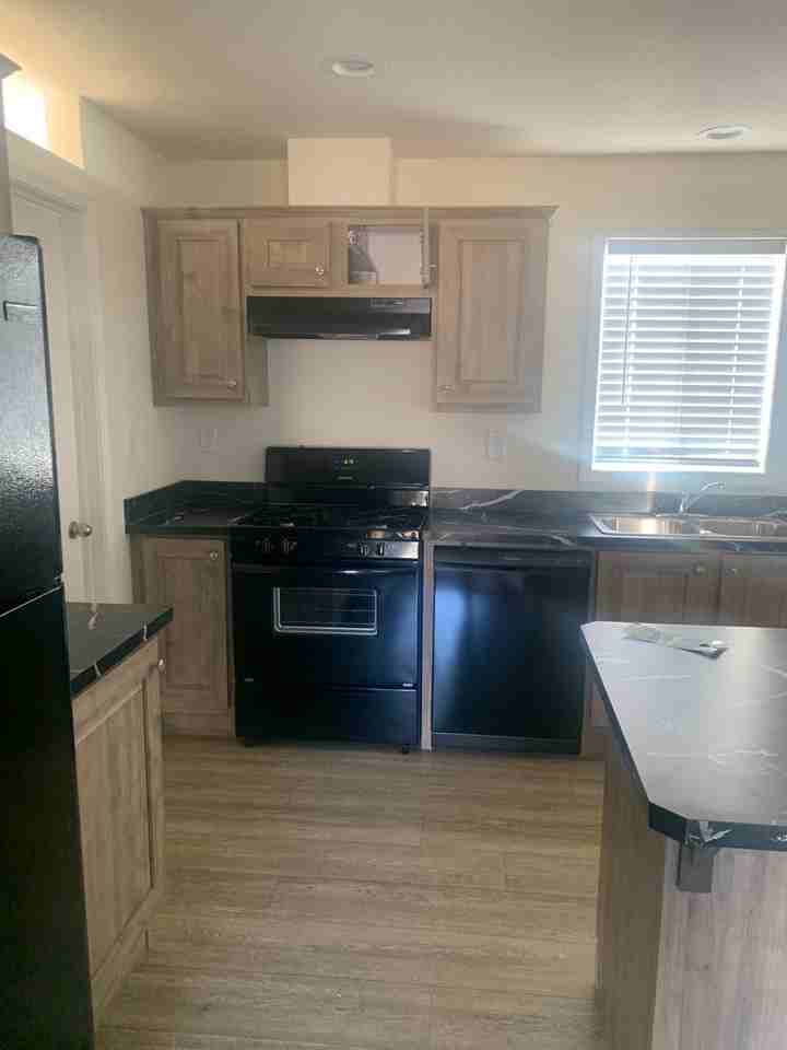 665 Memorial Way - Photo 6 of 15