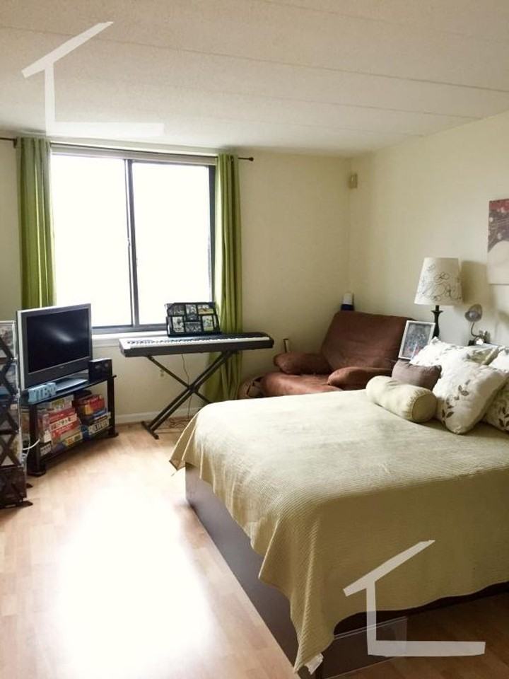 77 Brainerd Rd - Photo 3 of 7