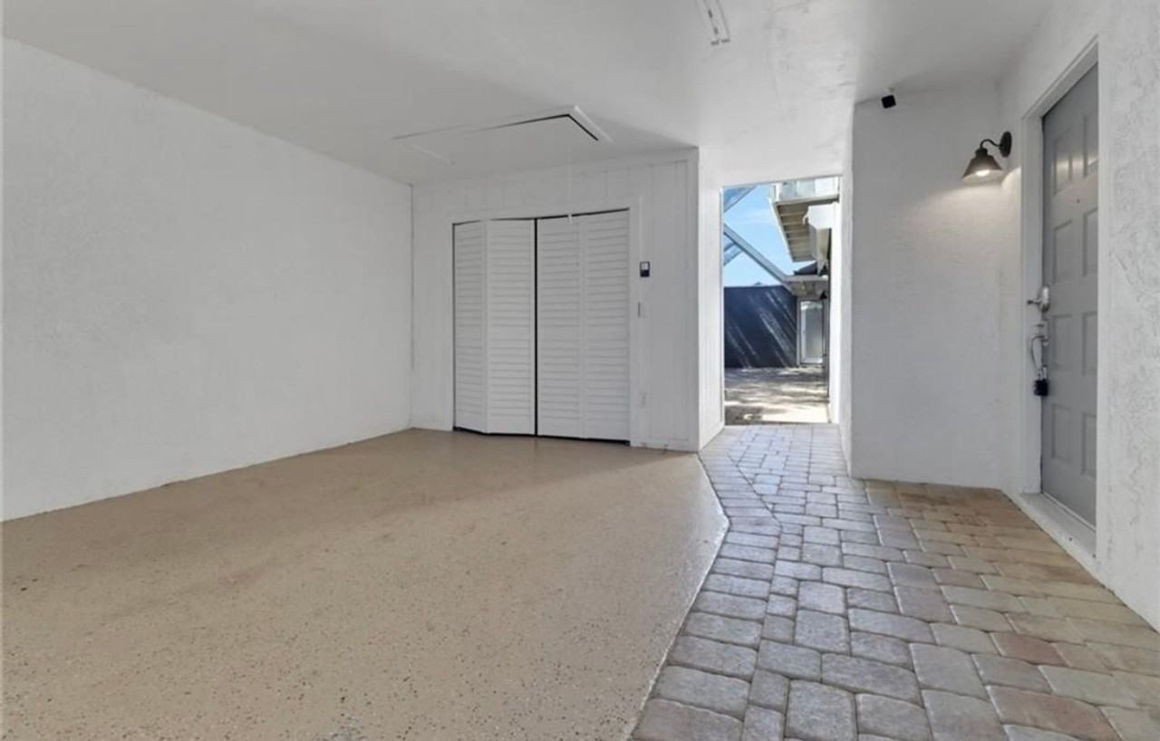 13711 Raleigh Ln - Photo 3 of 25