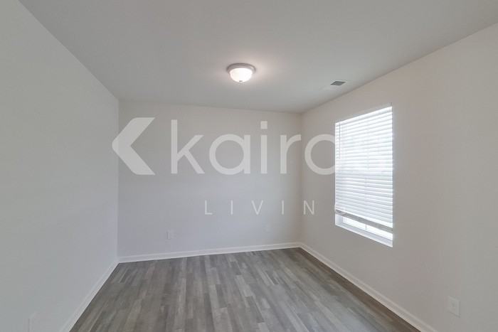 2551 Myatt St Se - Photo 2 of 22