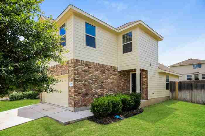 4723 War Horse Dr - Photo 2 of 15