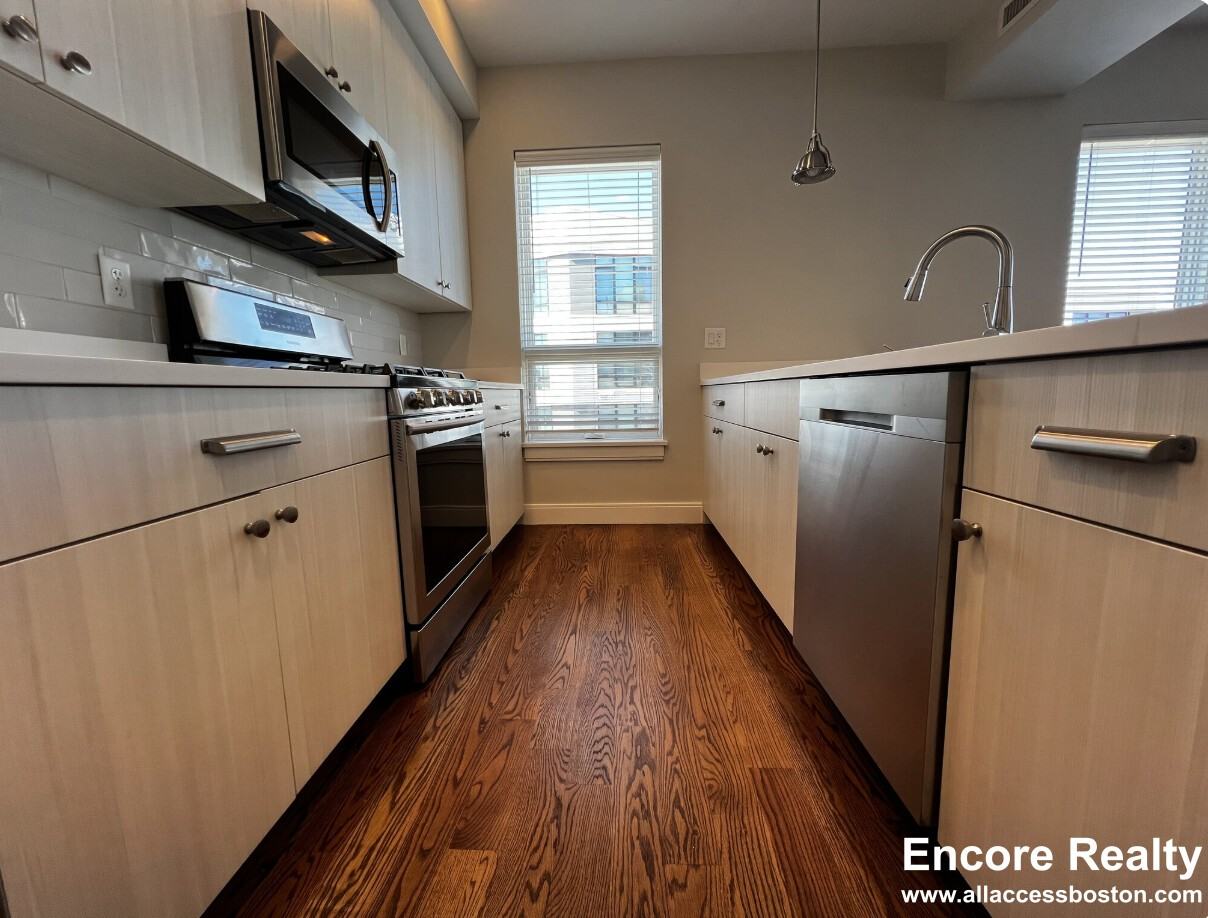 1 Everett St #502 - Photo 7 of 17