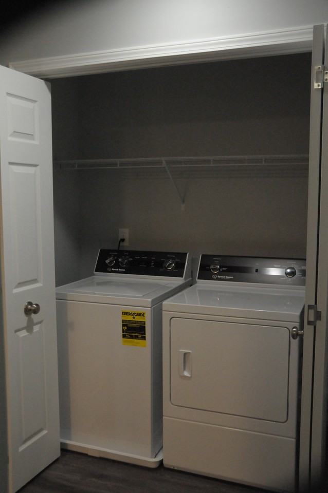 23 Bay St #23 - Photo 2 of 11