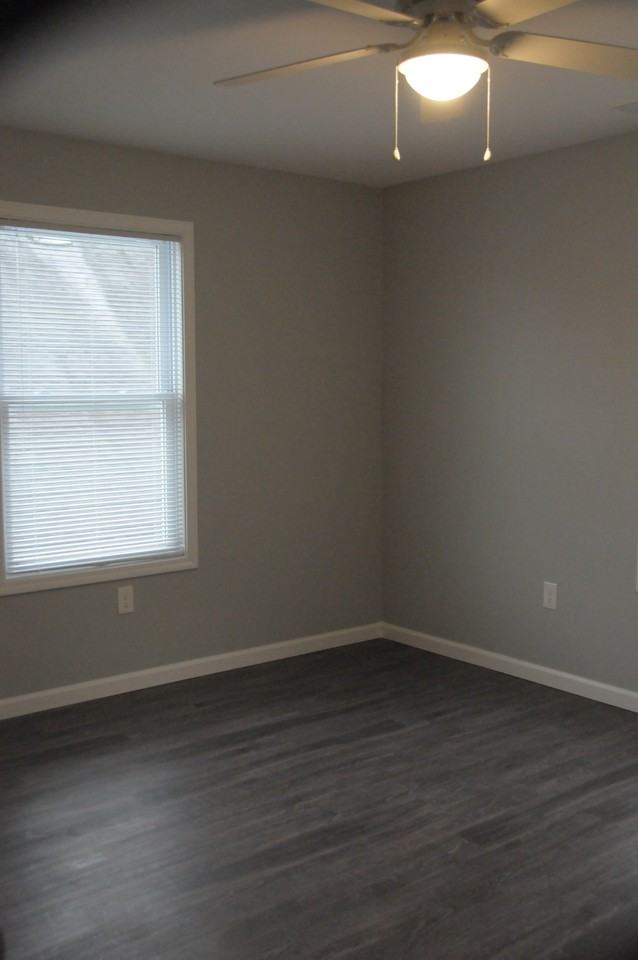 23 Bay St #23 - Photo 3 of 11