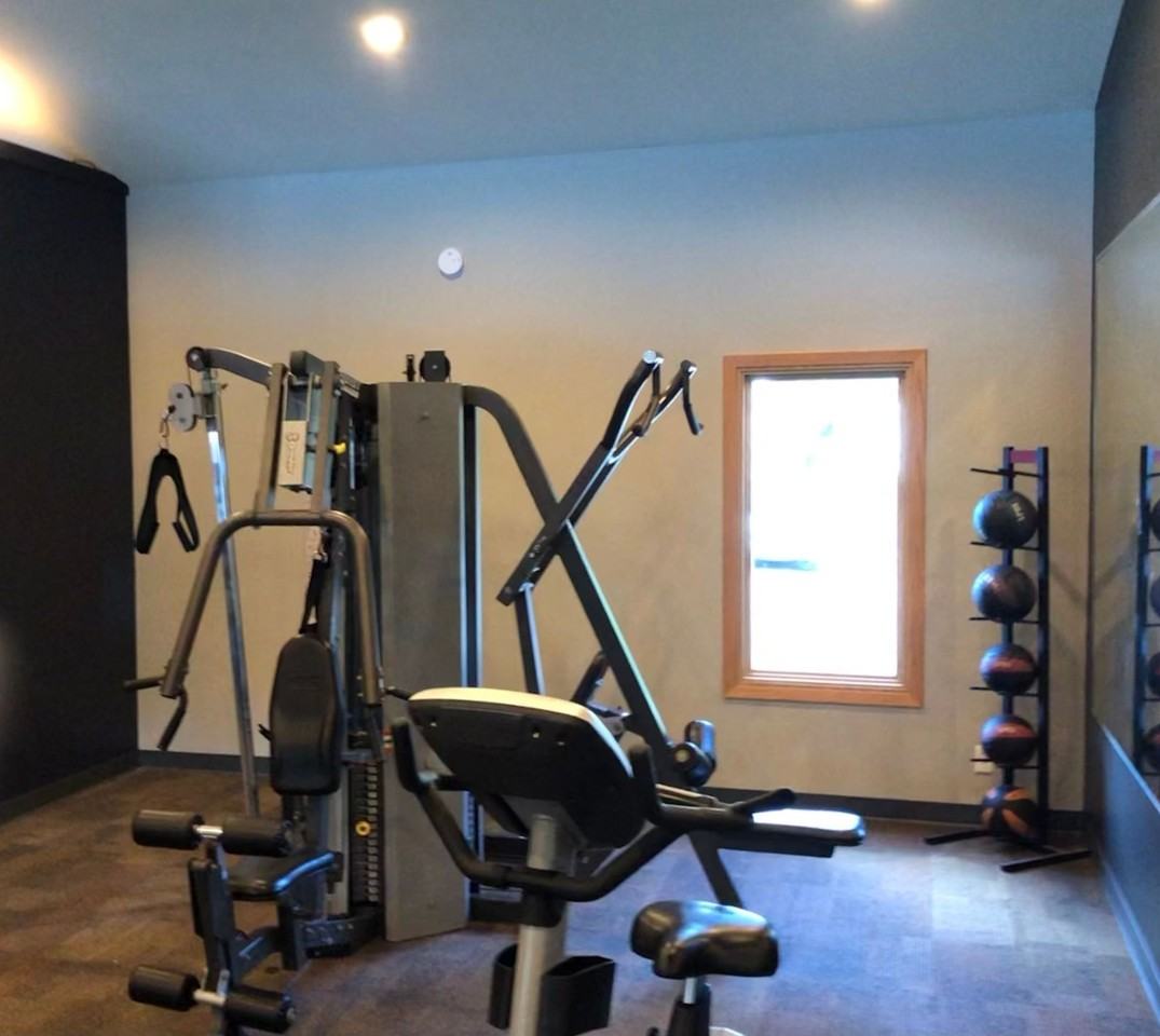 Chateau Knoll - Photo 7 of 31