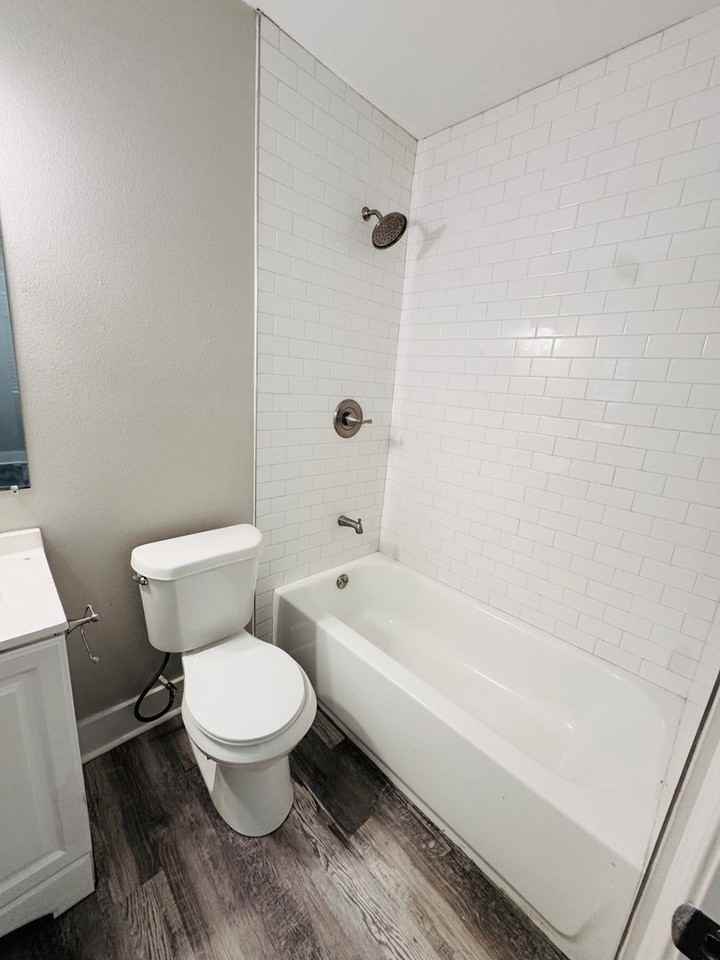 1847 N 16th St - Photo 3 of 29