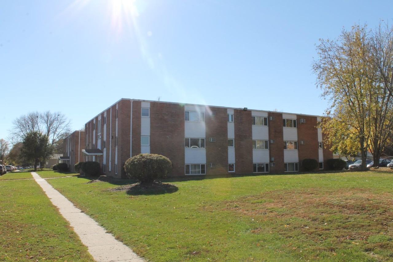 530 Elm Street - Photo 2 of 25