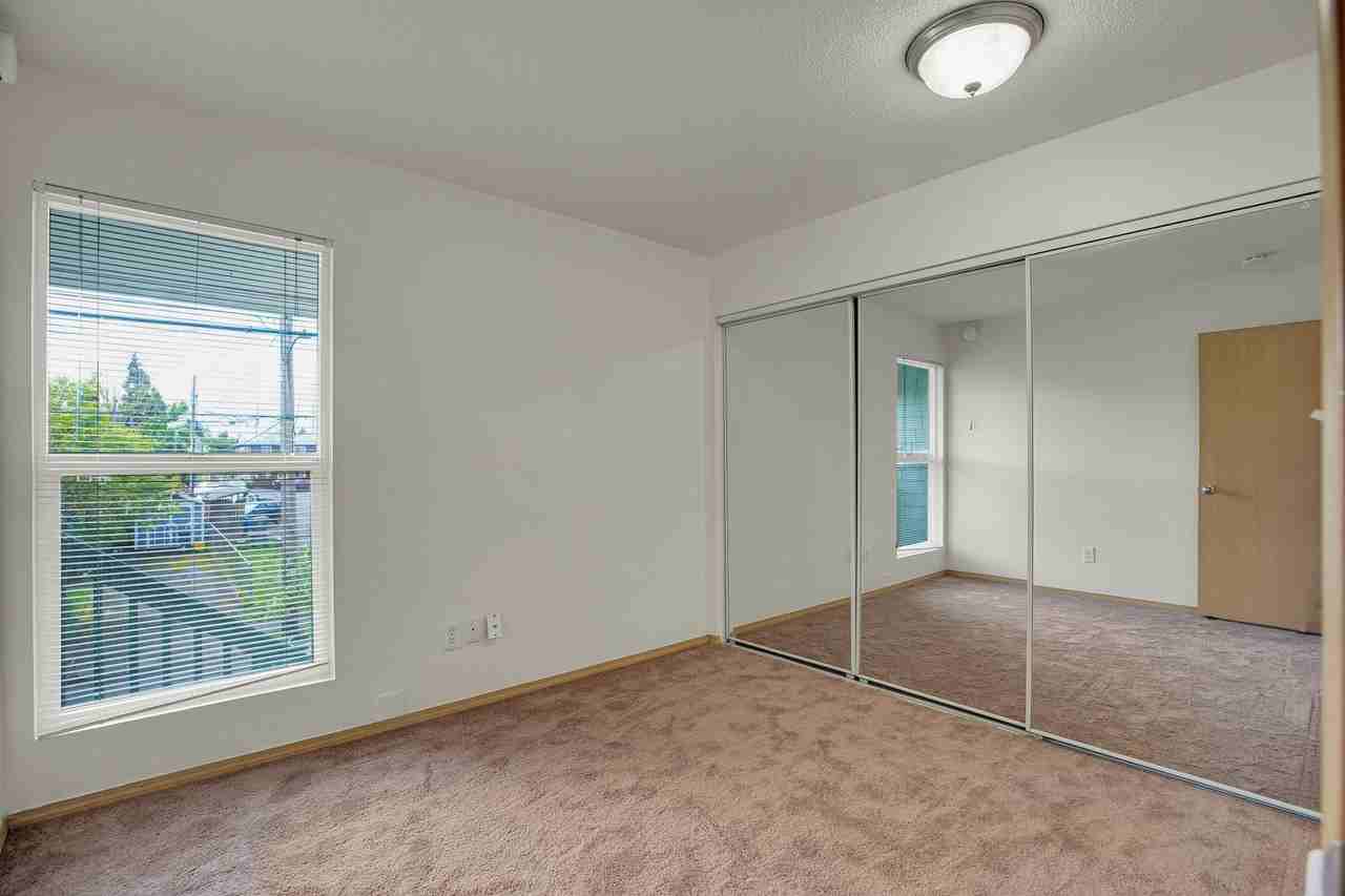 #327 BURNSIDE EAST - Photo 7 of 43