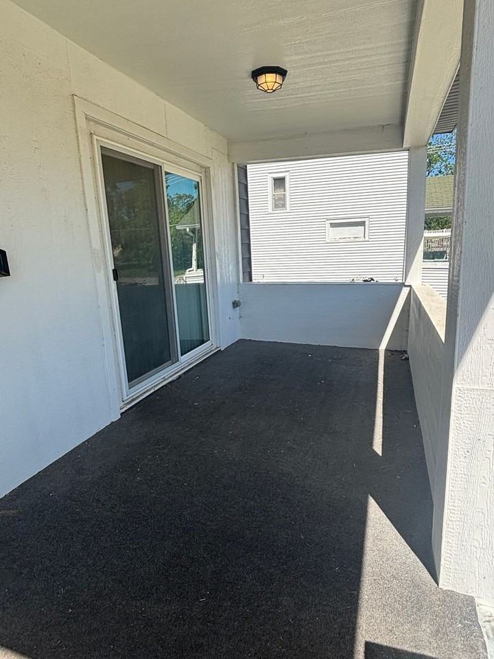 2208 Maple St - Photo 3 of 26