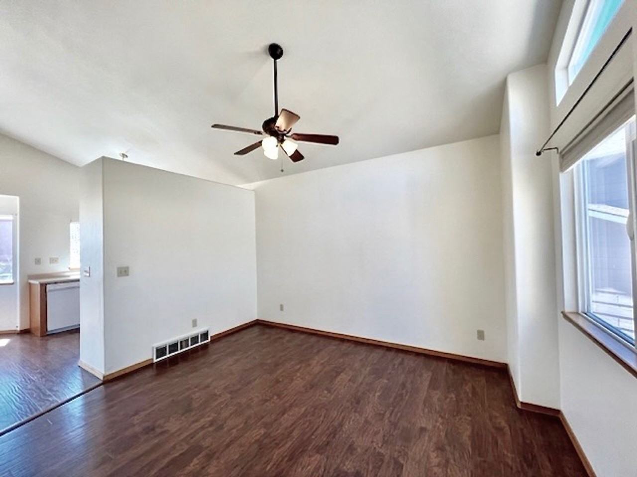 4275 Addax Ct - Photo 3 of 41