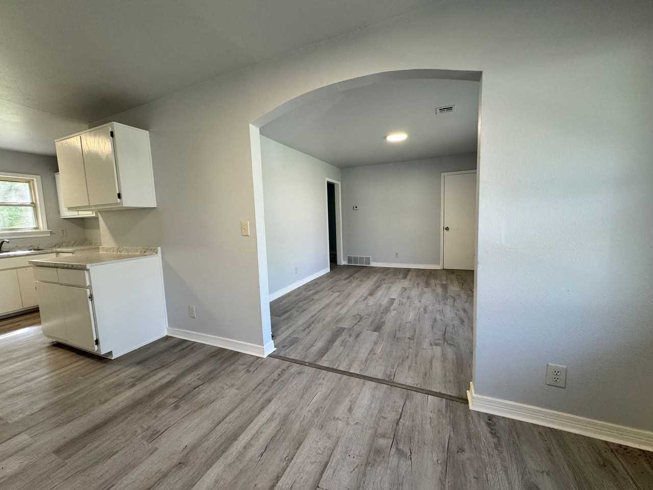 4313 N Frankfort Pl - Photo 2 of 7