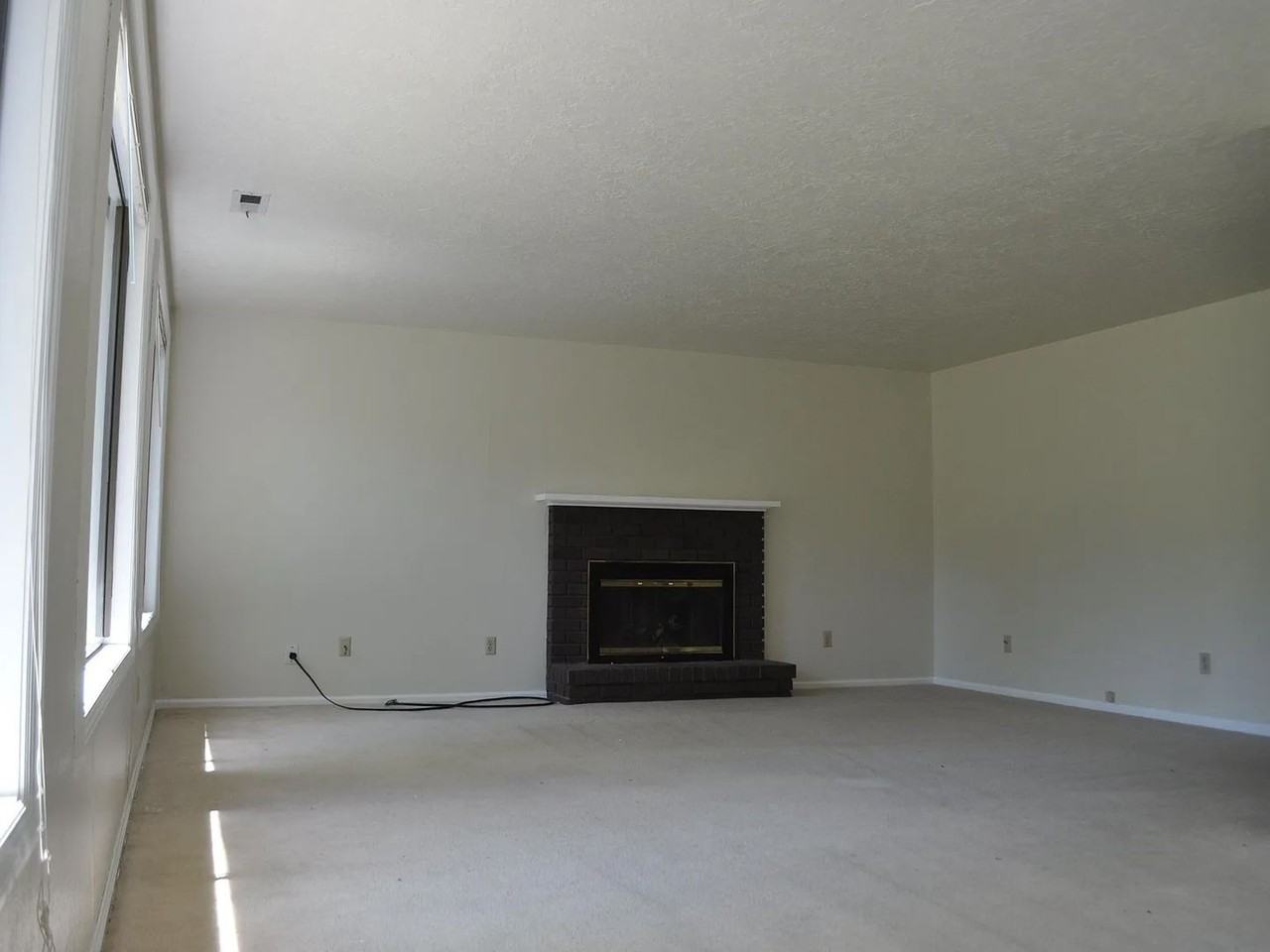 2850 Nw Monterey Dr - Photo 4 of 8