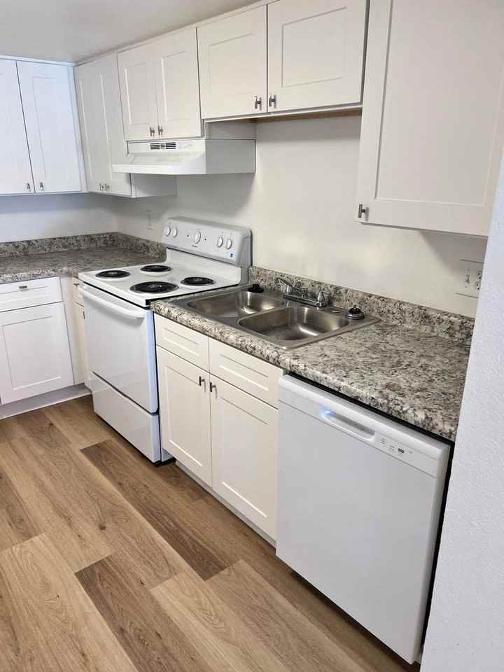 3230 E Roosevelt St - Photo 3 of 12