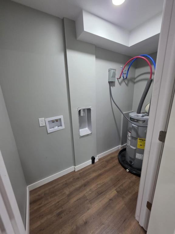 105 Jeffery Ln - Photo 6 of 10