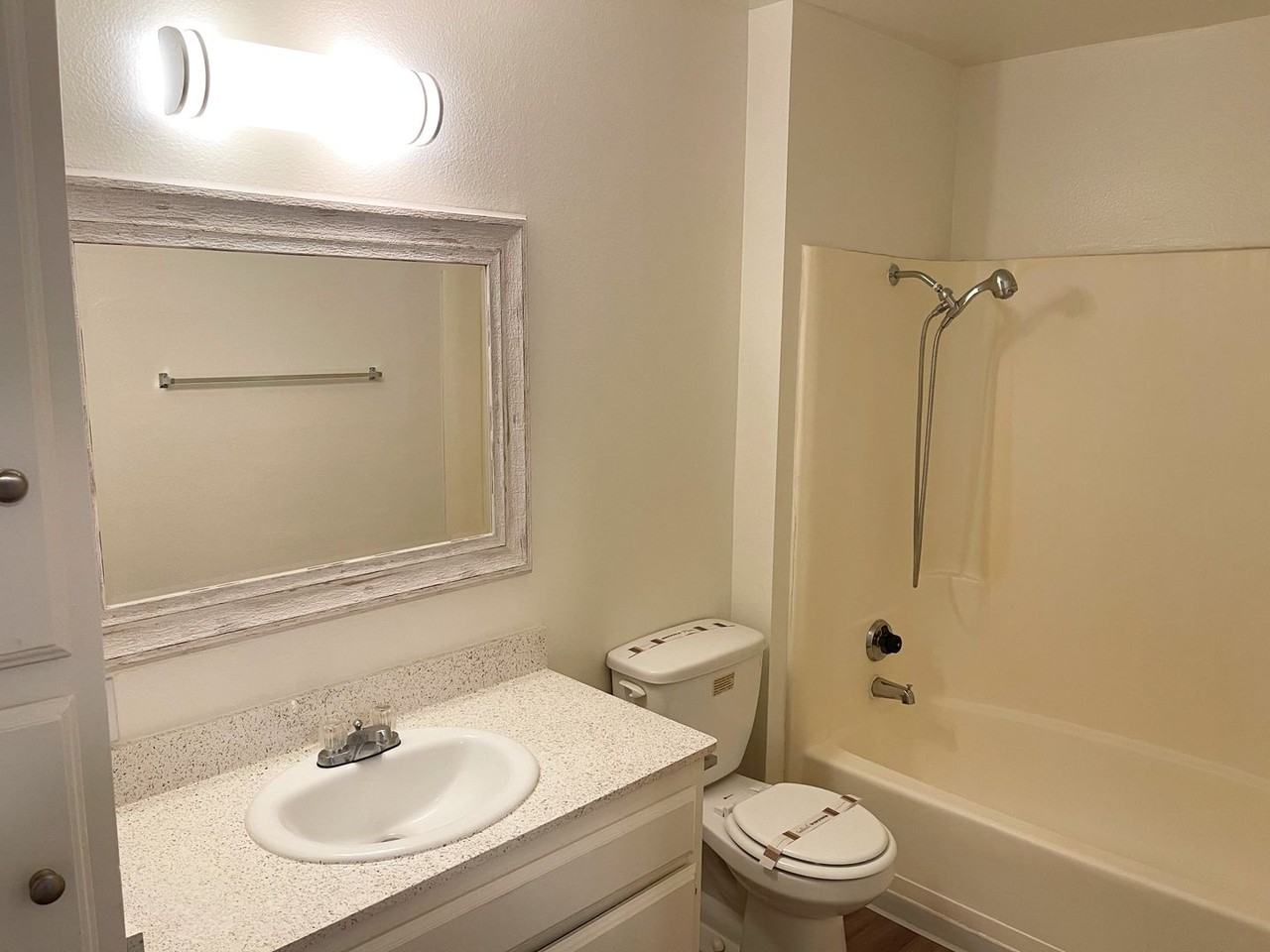 Brittany Apartments - Photo 6 of 29