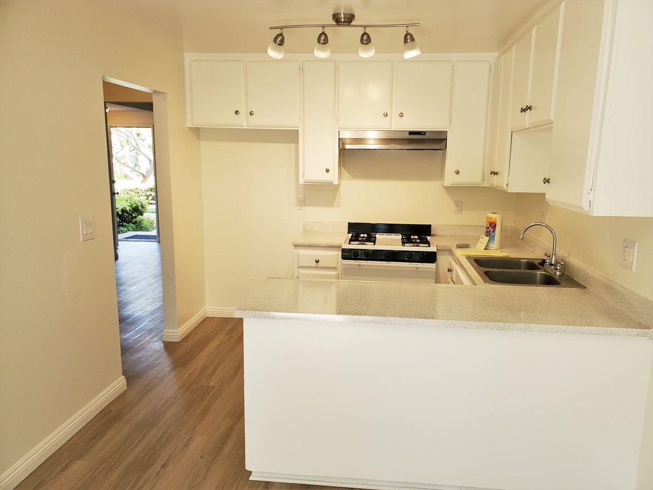 Brittany Apartments - Photo 7 of 29
