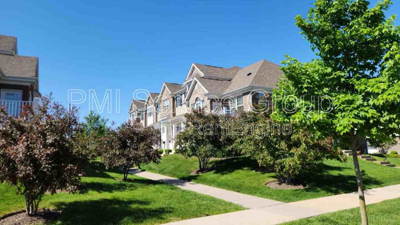 4444 Monroe Ct - Photo 2 of 26