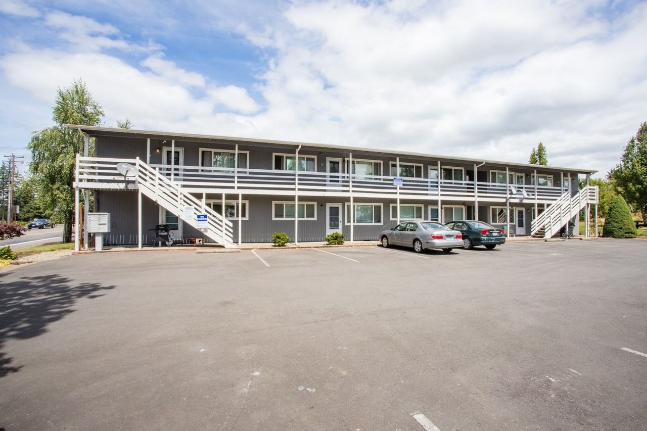 Silver Creek Apartments - Photo 2 of 15