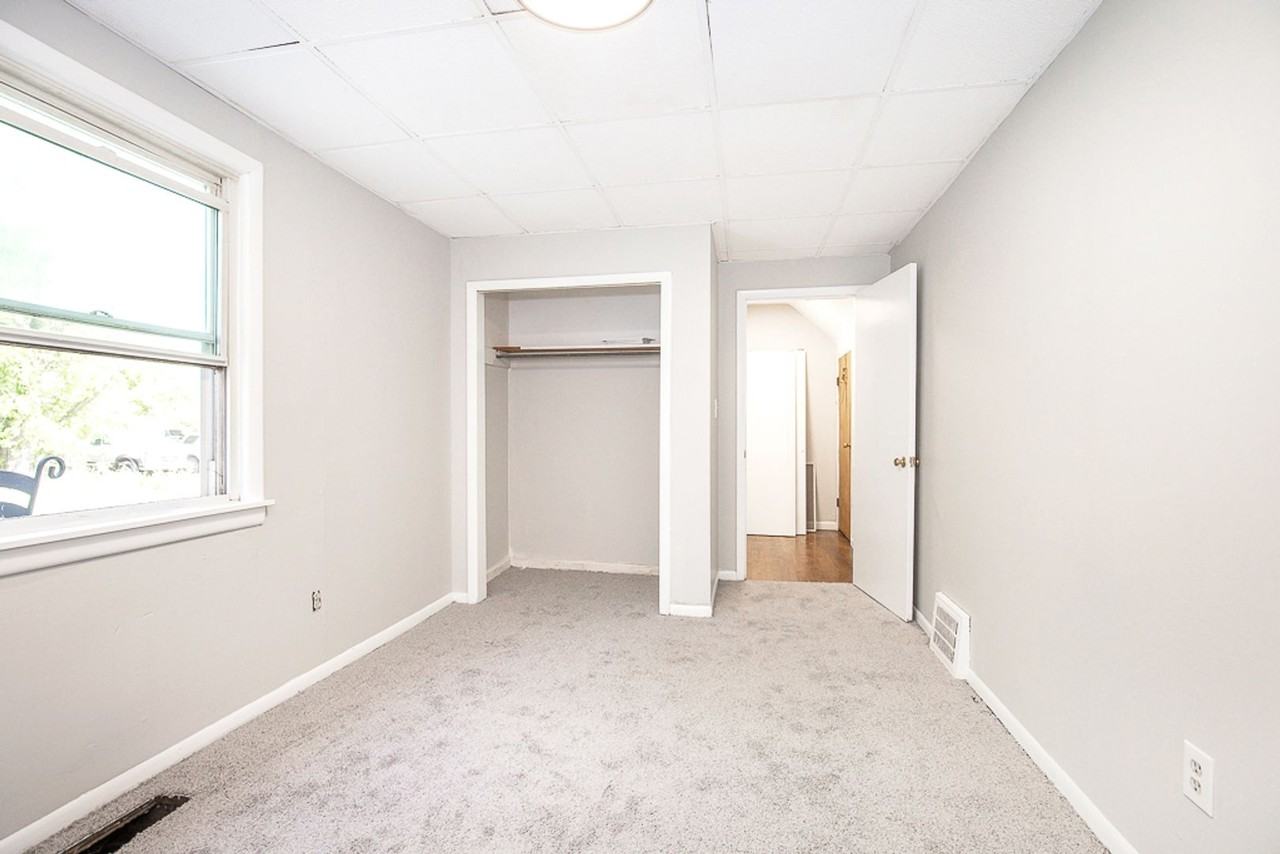 7561 Hickory Rd - Photo 3 of 18