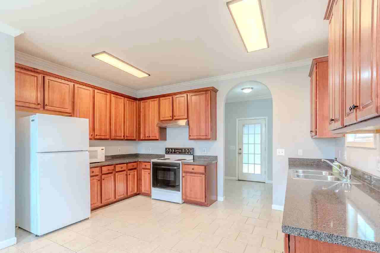 1920 Ed Temple Blvd - Photo 2 of 17