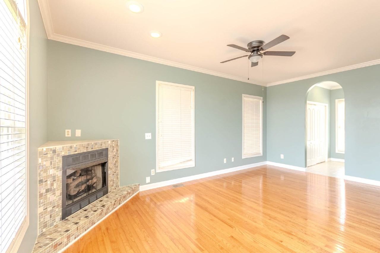 1920 Ed Temple Blvd - Photo 5 of 17