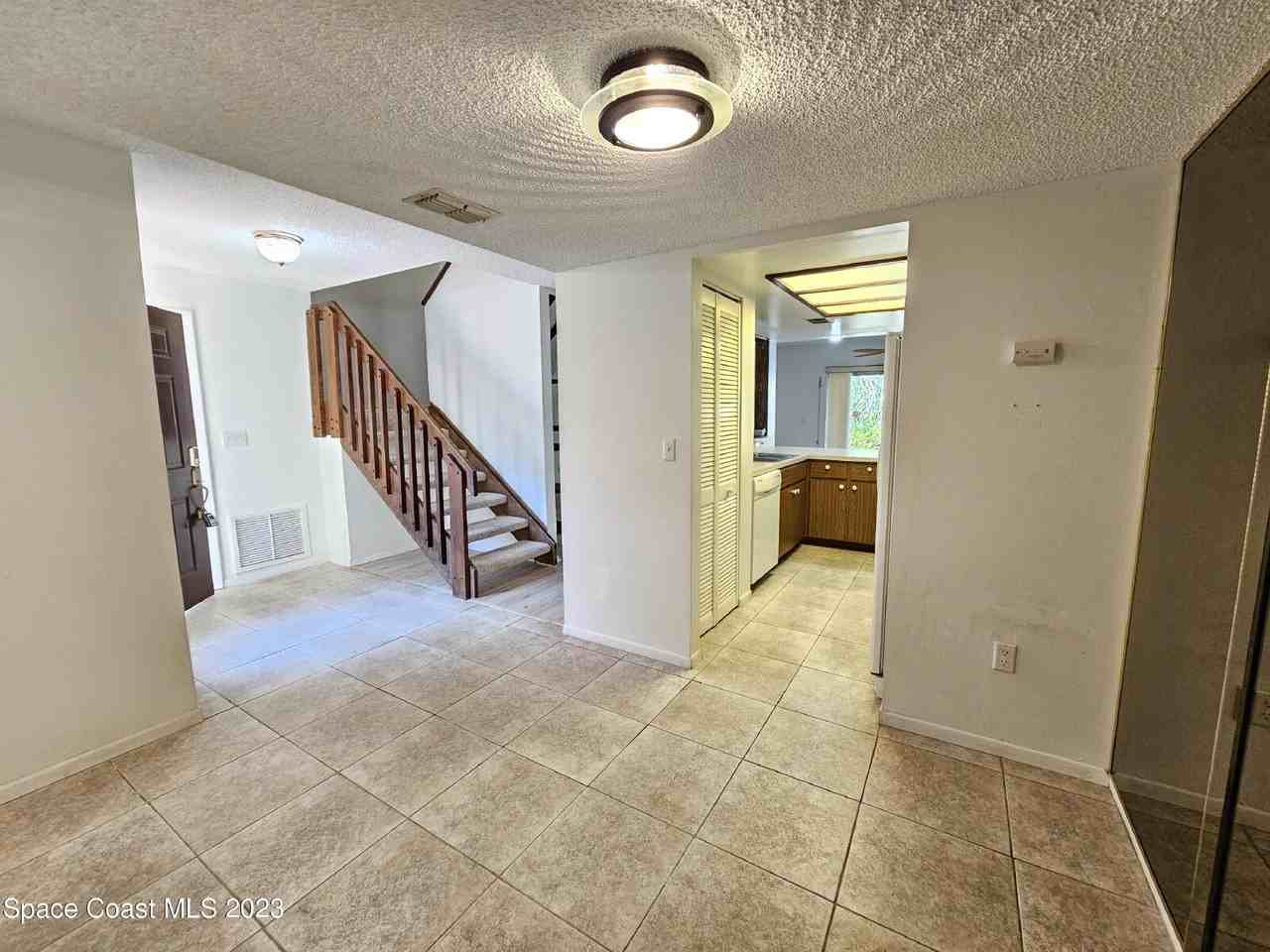 8779 Cocoa Ct - Photo 4 of 18