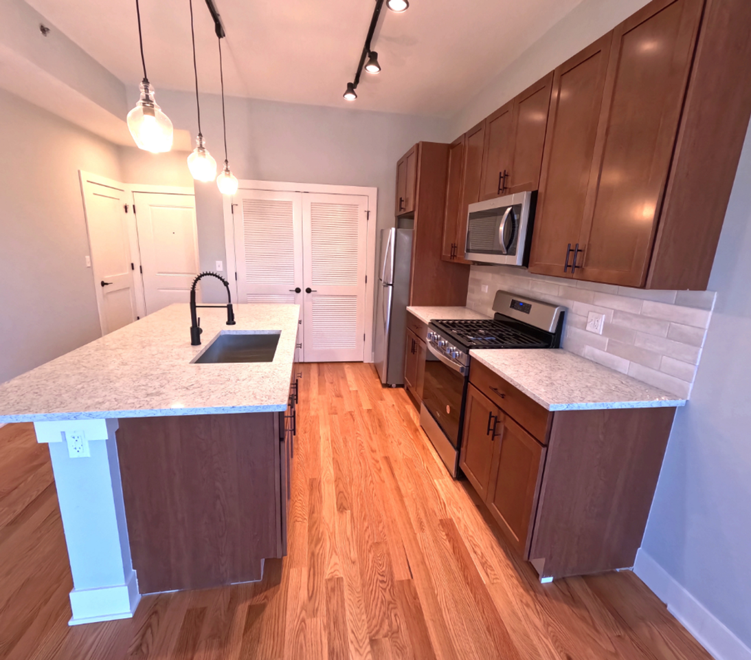 3473-81 S. Archer/2038-44 35th St. - Photo 3 of 4