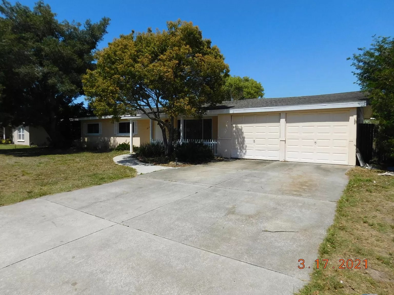 2619 Sunnyside St - Photo 3 of 18