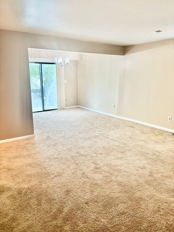 R2 Avon Dr E - Photo 4 of 12