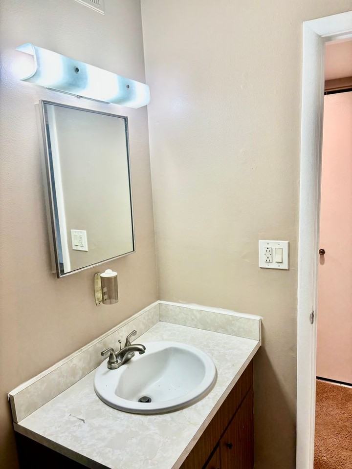 R2 Avon Dr E - Photo 6 of 12