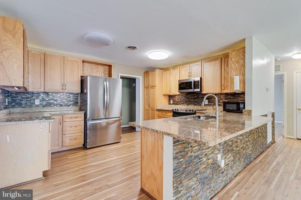 3505 Wakefield St - Photo 3 of 18