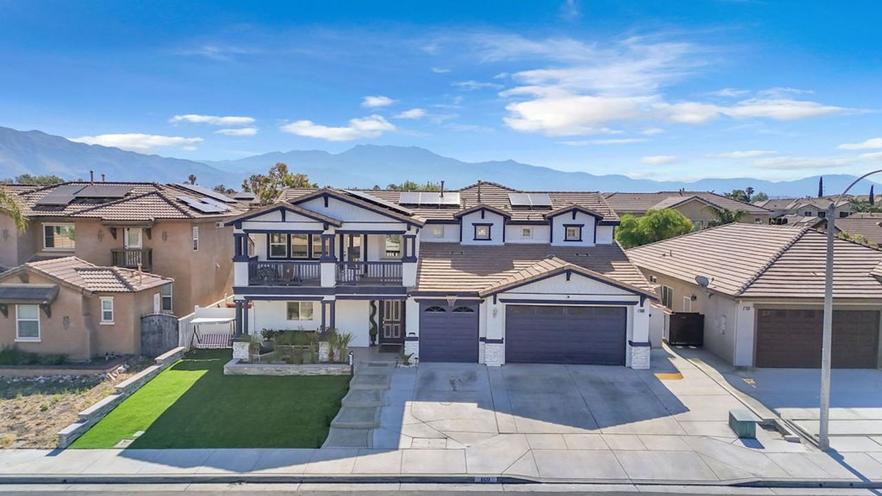 469 Partridge Ln - Photo 3 of 50