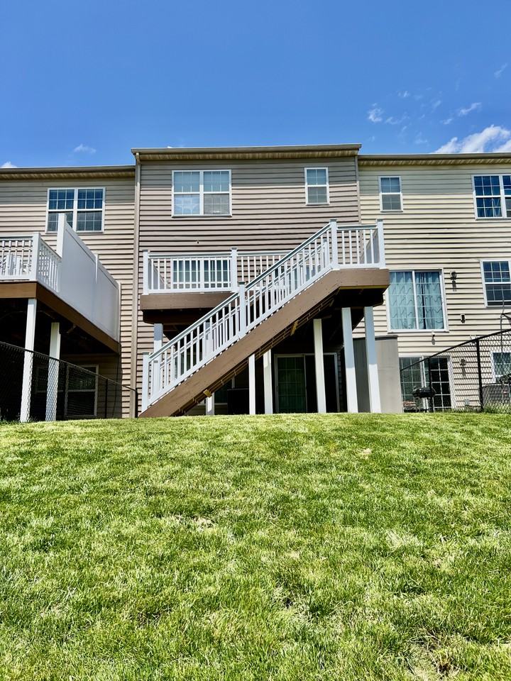 229 Whitley Dr #229 - Photo 2 of 48