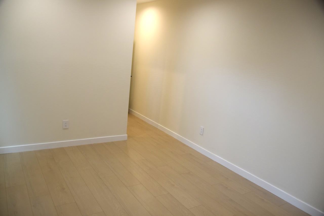 15334 Hart St #NA - Photo 7 of 8