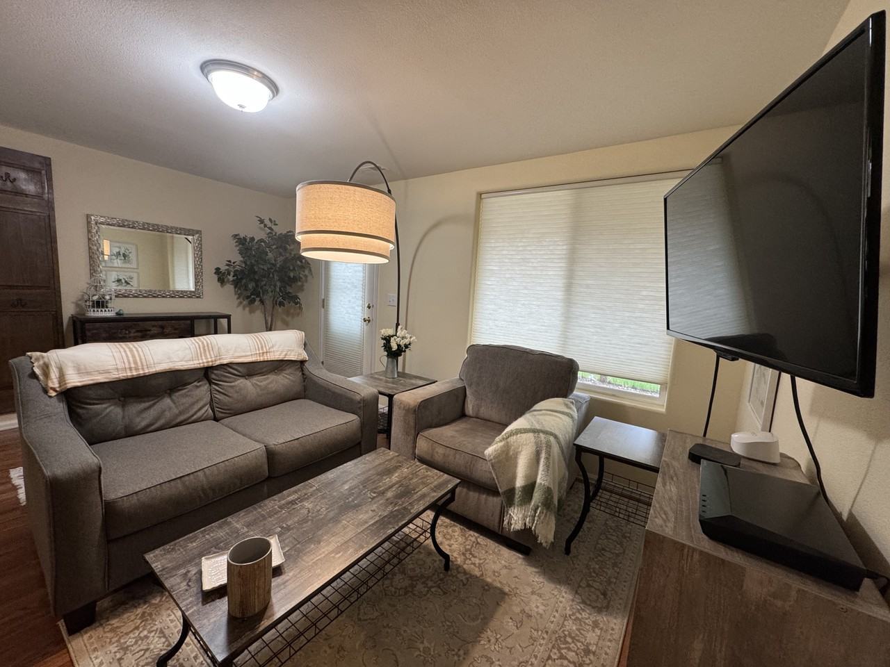 1380 Evergreen Heights Dr #B - Photo 4 of 28