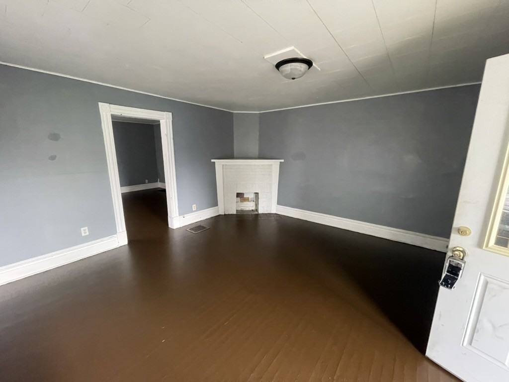 307 Kent Ave #309 - Photo 3 of 11