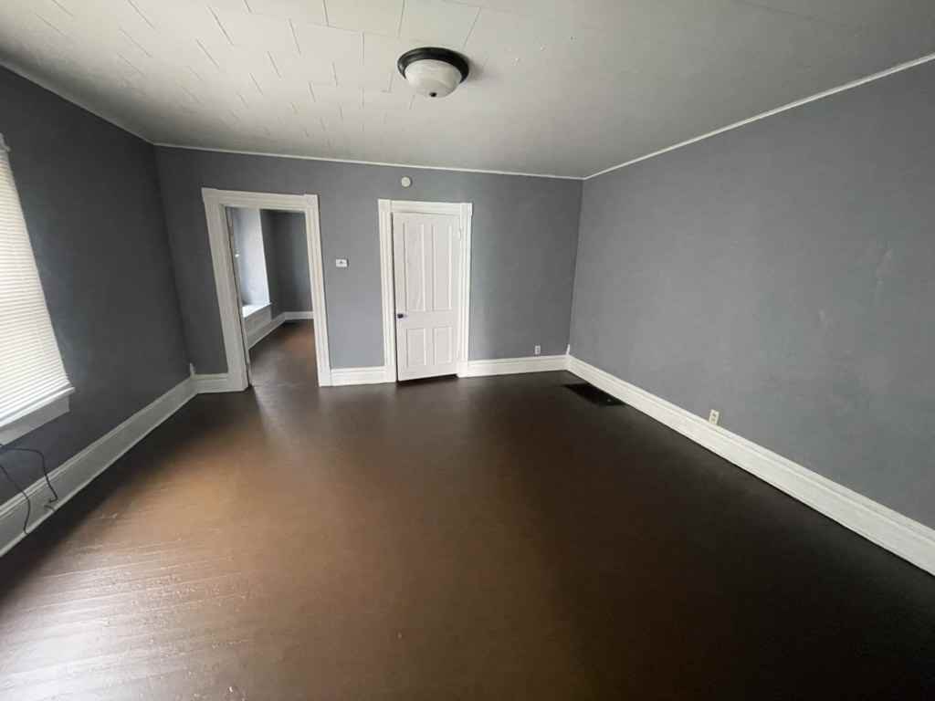 307 Kent Ave #309 - Photo 5 of 11
