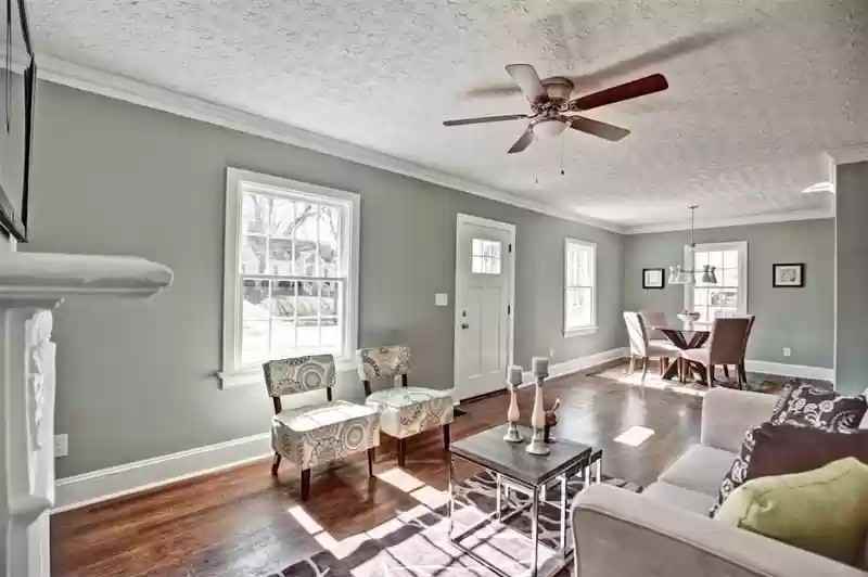 813 Erin Ave Sw #NA - Photo 2 of 17