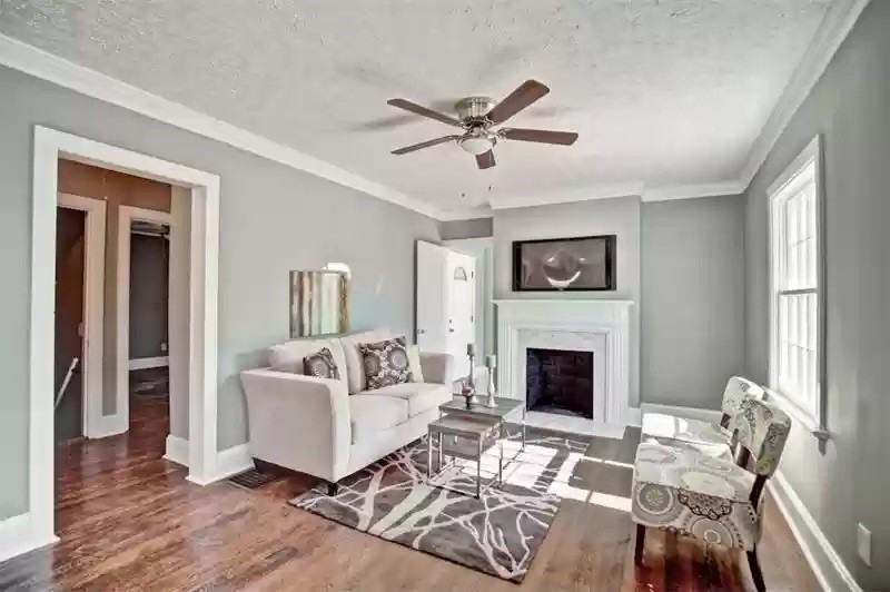 813 Erin Ave Sw #NA - Photo 3 of 17