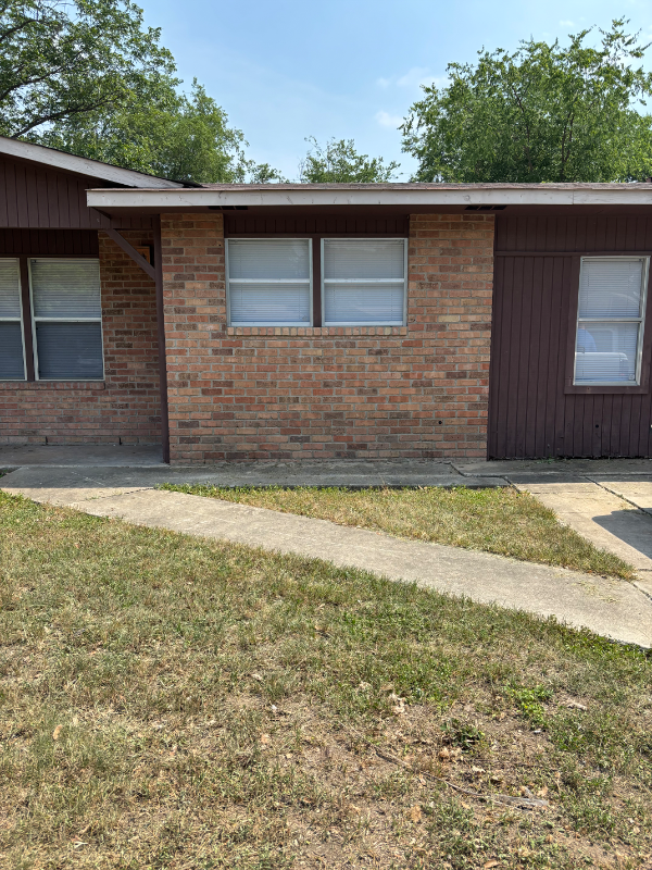 230 Schmeltzer Lane - Photo 5 of 30